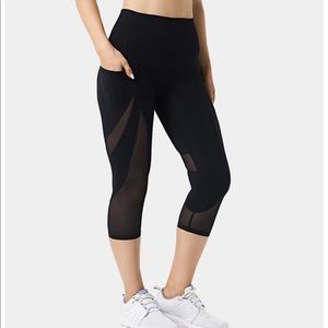 Halara mesh pocket leggings NWT